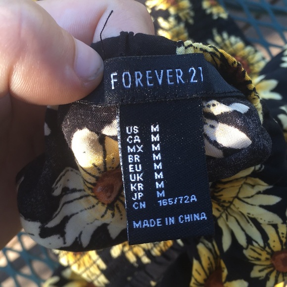 Forever 21 Sunflower floral romper - Picture 4 of 5